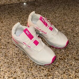 On Running Cloud Nova Women’s Running NWOT shoes size 7